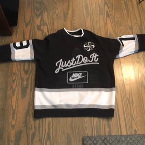 Nike pull over